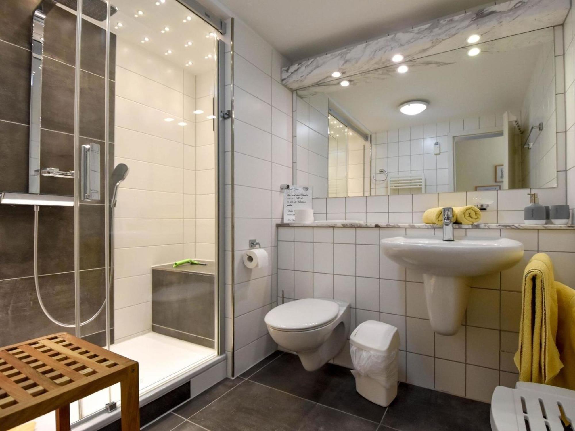 Apartment Seeschloss 37 Nur 2 Minuten Zum Ostseebad Binz